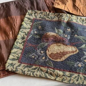 VARIETY OF PLACEMATS 🔥 4 FOR $5 🔥